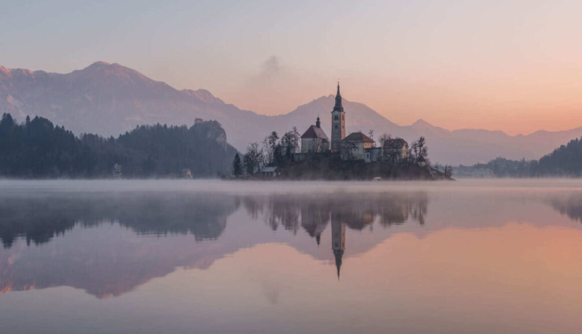 church-in-the-middle-of-lake church-in-the-middle-of-lake
