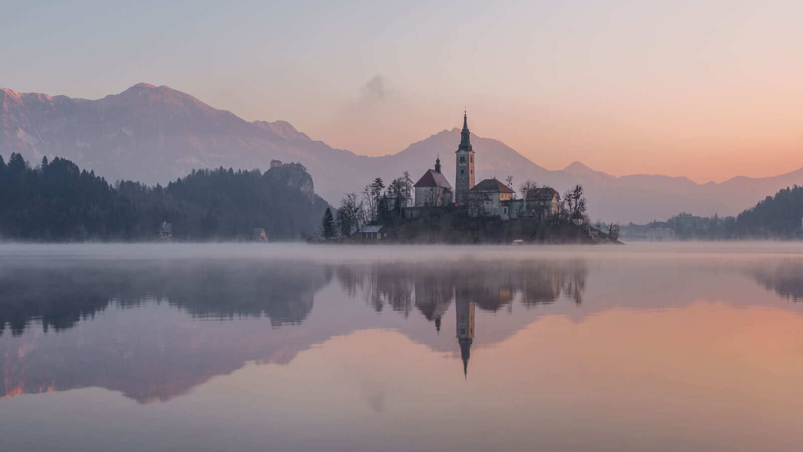 church-in-the-middle-of-lake church-in-the-middle-of-lake